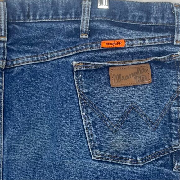 Wrangler Flame Resistant Relaxed Fit Jeans FR Mens 46 x 32 Blue Workwear - Picture 5 of 10